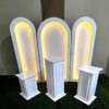 LED Işıklı 3’lü Kemer Arka Fon ve Klasik Sütun Sehpa Seti